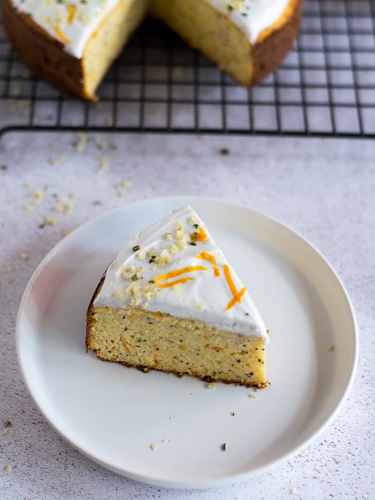 Bolo de Laranja e Cenoura com Creme de Côco