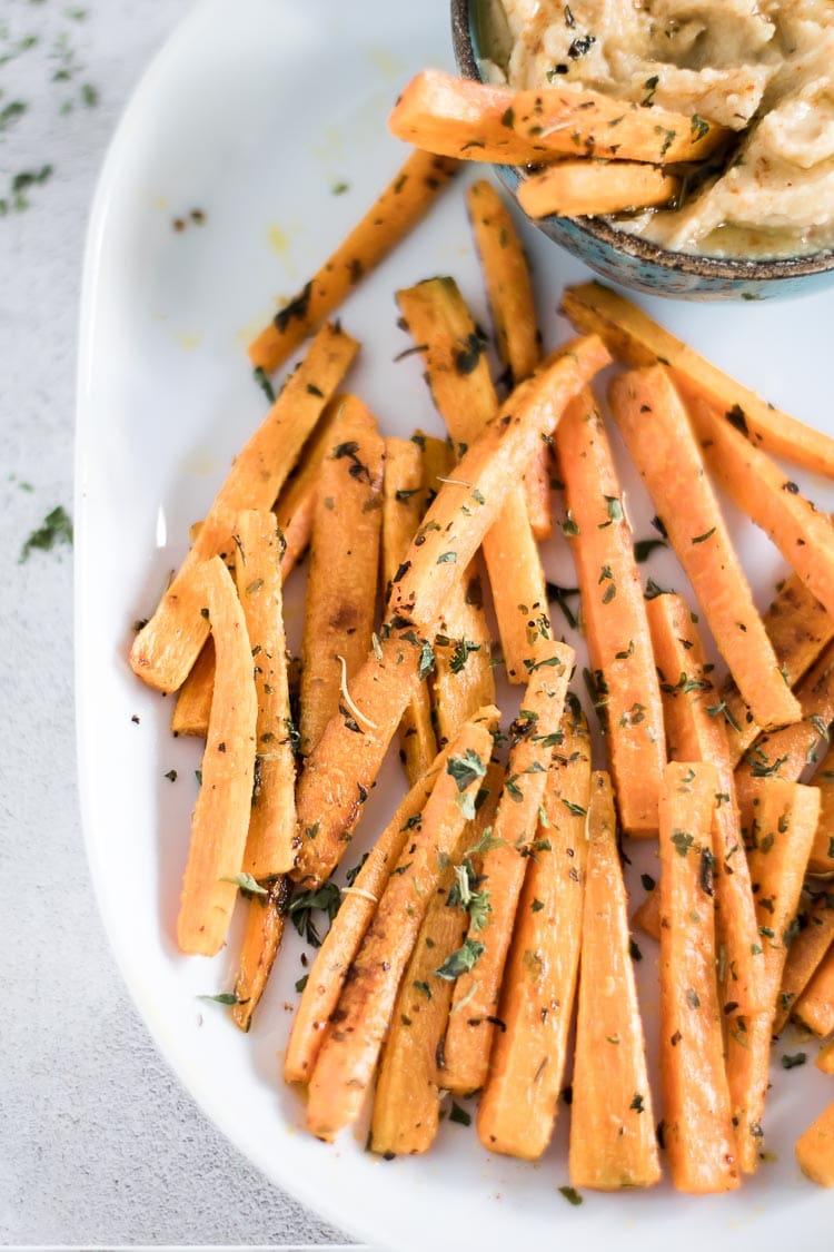 Cenouras fritas com humus
