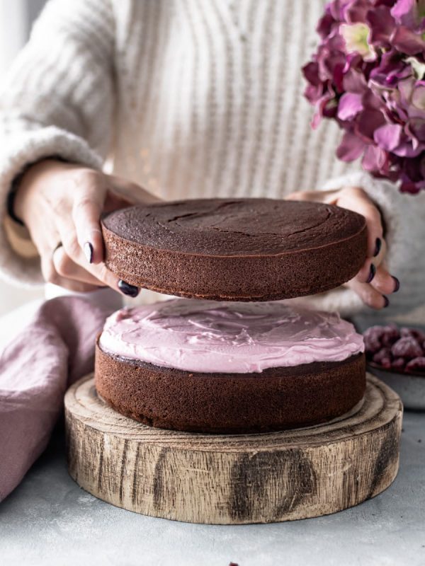 Bolo de chocolate em camadas