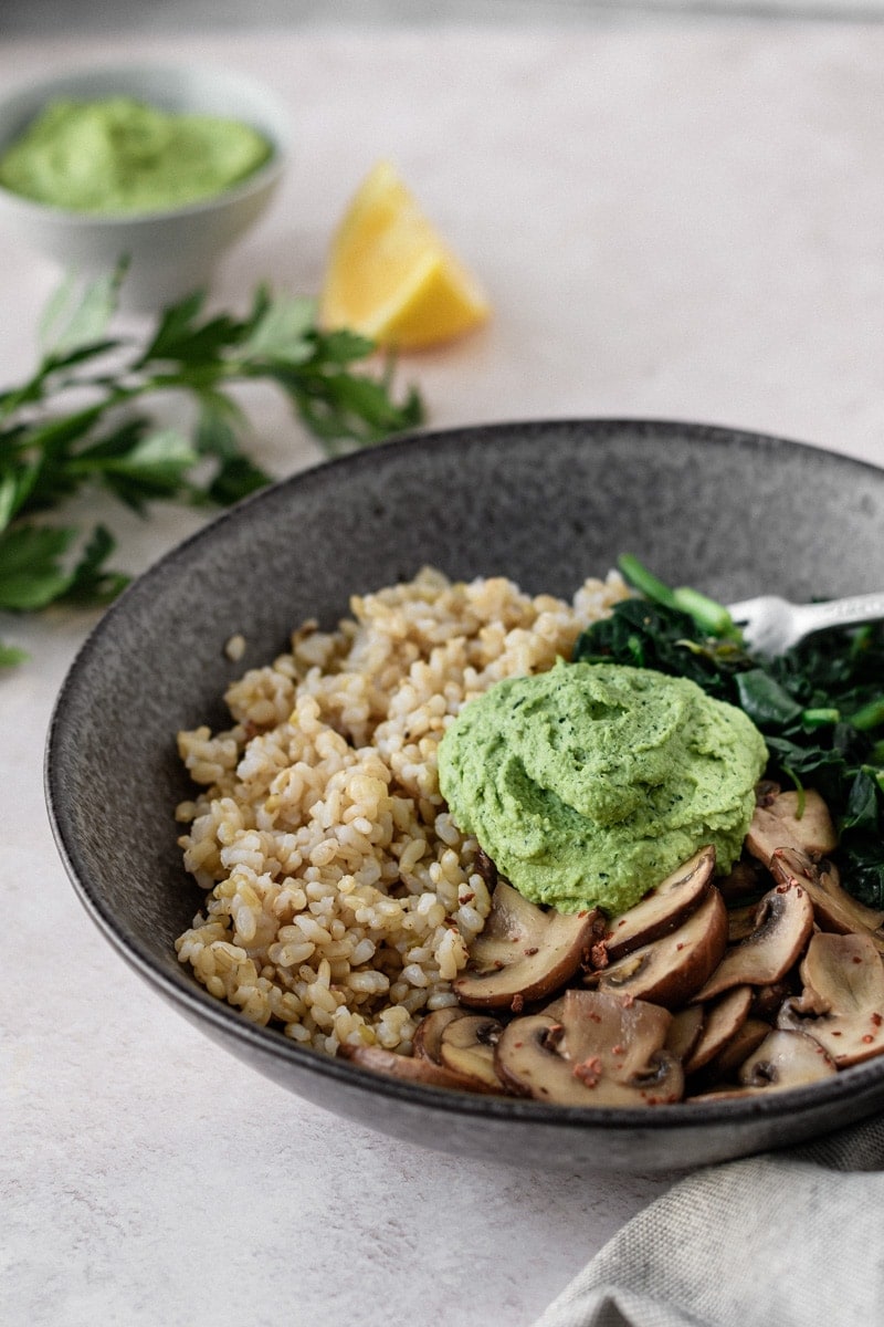 Molho pesto de caju e salsa