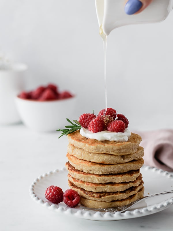 Panquecas saudáveis de maçã vegan