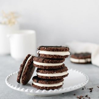 Bolachas de chocolate com recheio côco